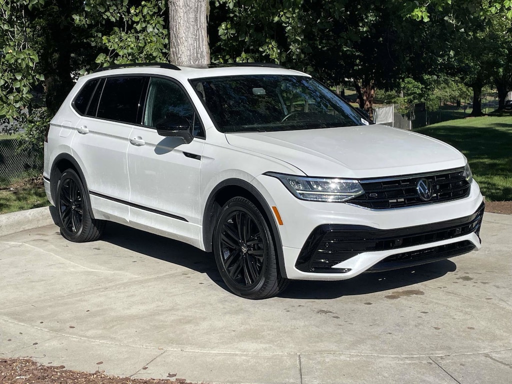 Used 2022 Volkswagen Tiguan SE R-Line Black SUV