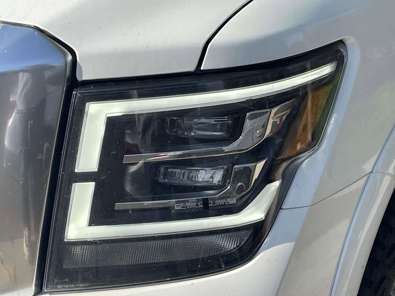 2021 Nissan Titan Platinum Reserve photo 5