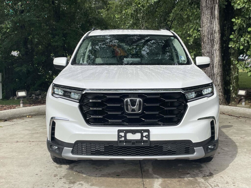 Certified 2025 Honda Pilot Touring SUV