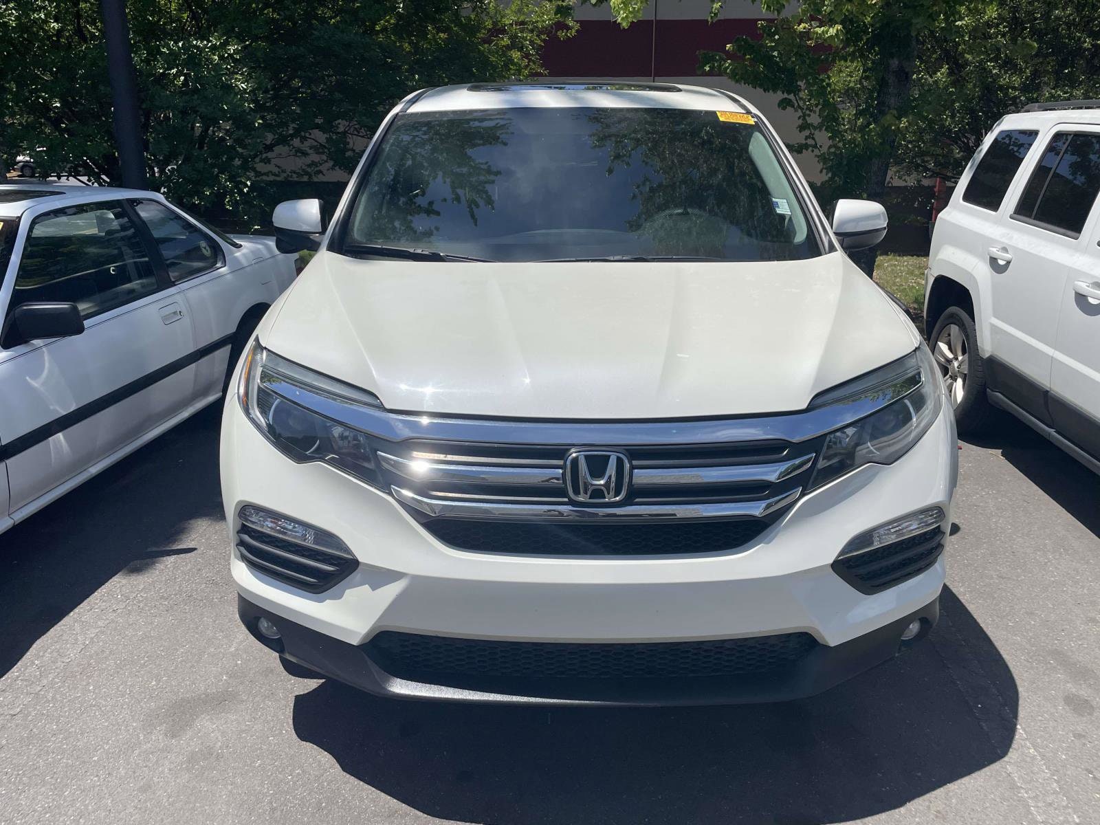 2017 Honda Pilot EX-L photo 2