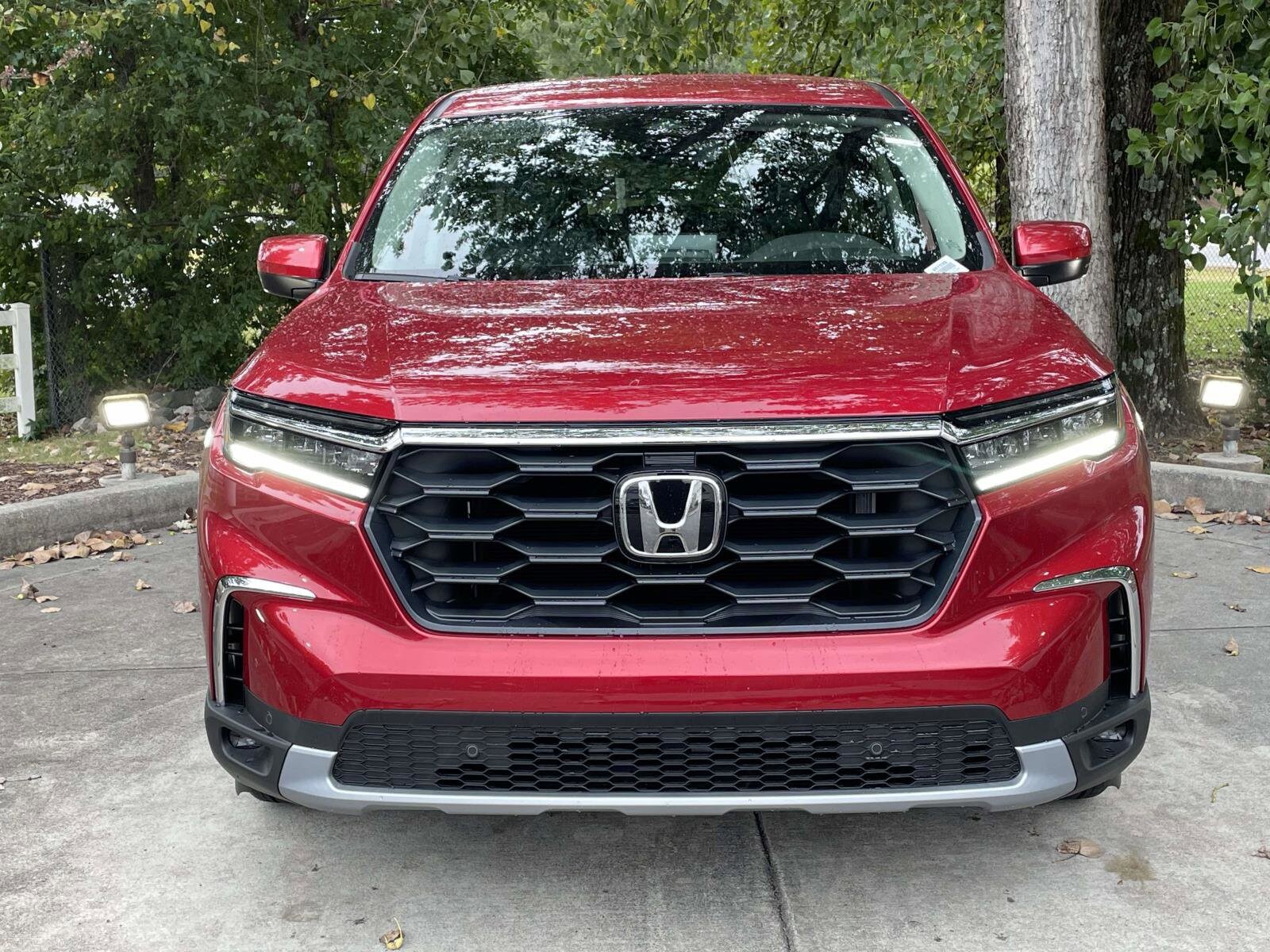 2025 Honda Pilot EX-L photo 2