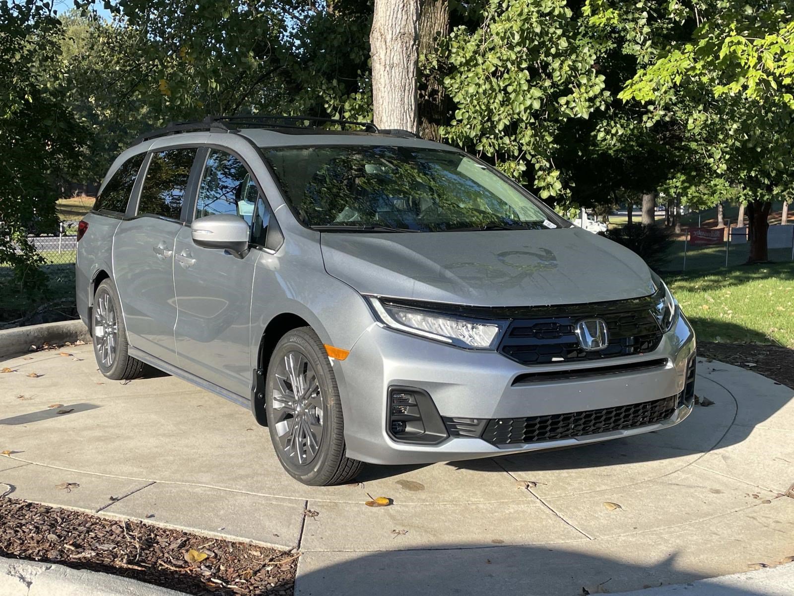 2027 Honda Odyssey Touring Minivan