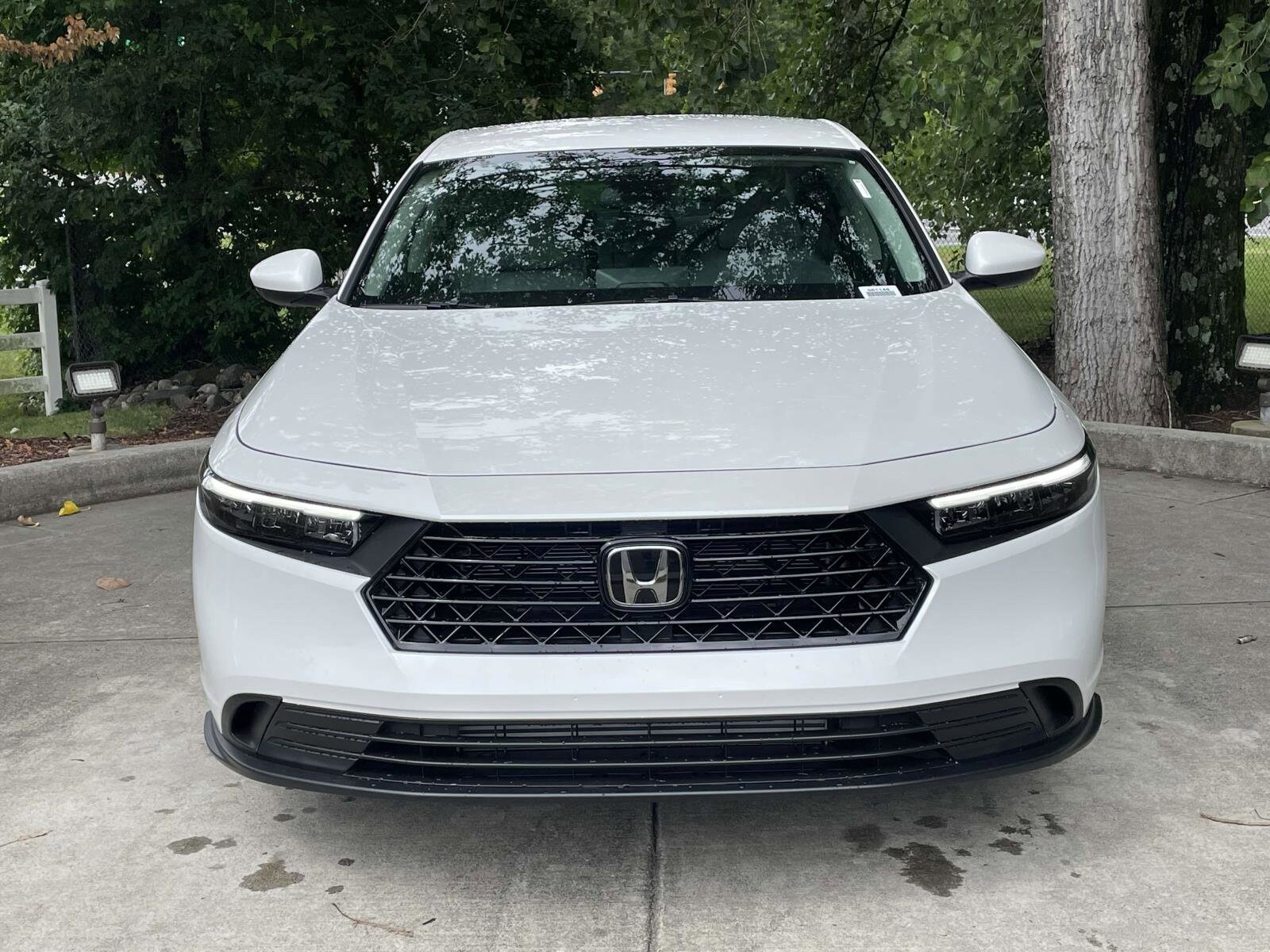 2025 Honda Accord LX photo 2