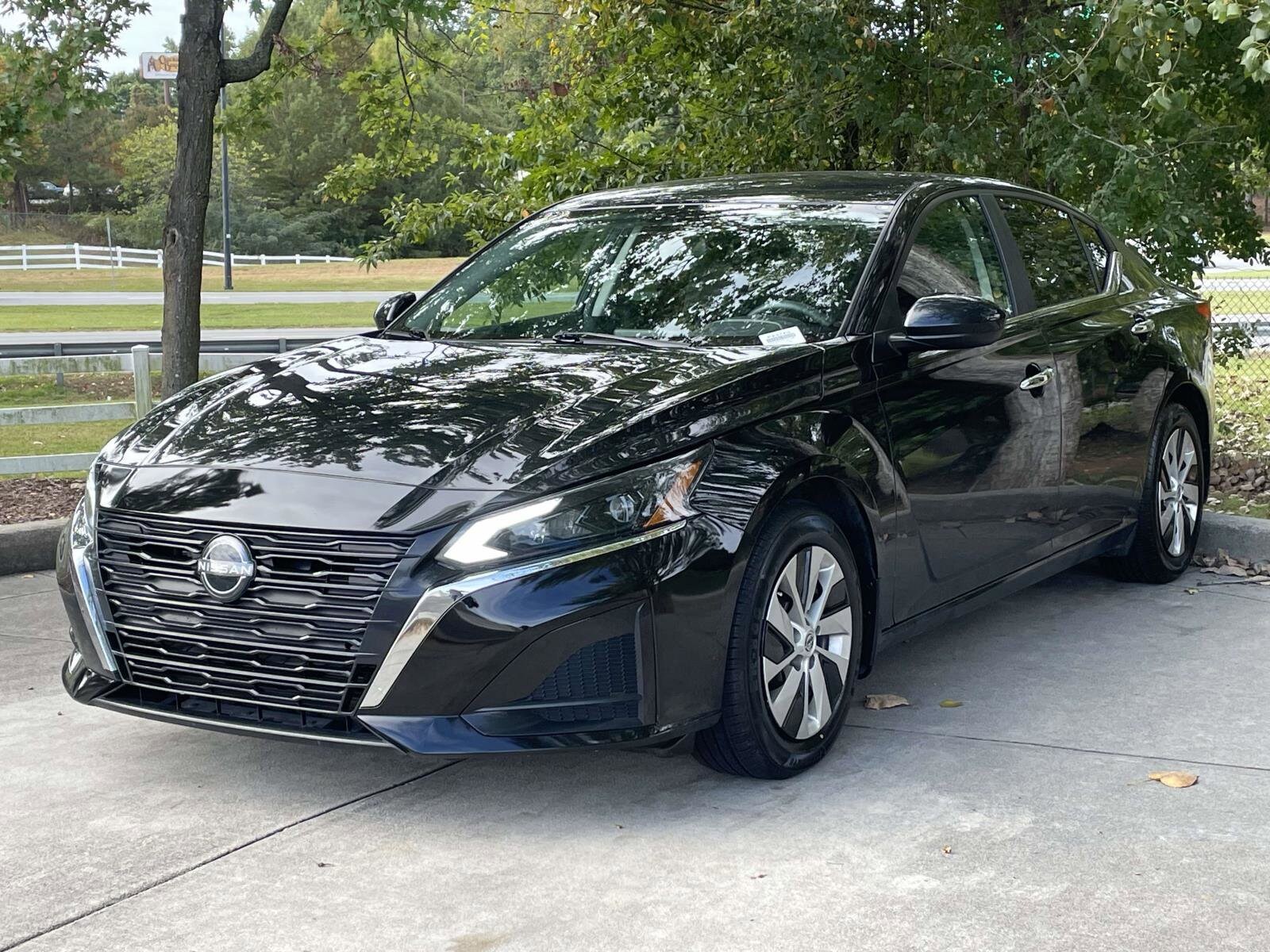 2023 Nissan Altima S photo 3