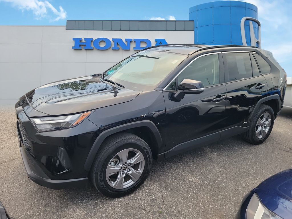 Used 2025 Toyota RAV4 Hybrid XLE SUV