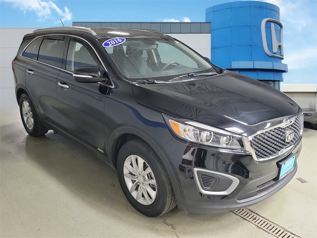 Used 2016 Kia Sorento LX SUV