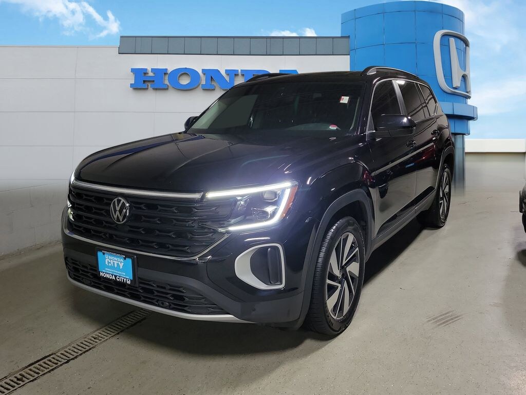 Used 2024 Volkswagen Atlas 2.0T SE w/Technology SUV