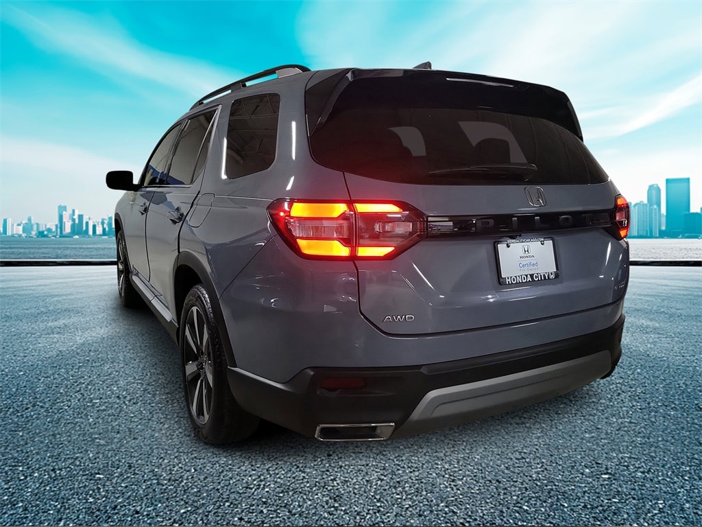 Used 2024 Honda Pilot Elite SUV