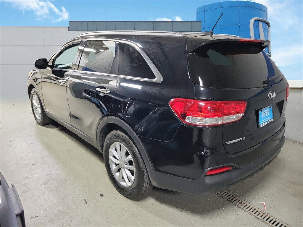 Used 2016 Kia Sorento LX SUV
