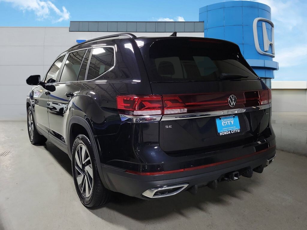 Used 2024 Volkswagen Atlas 2.0T SE w/Technology SUV