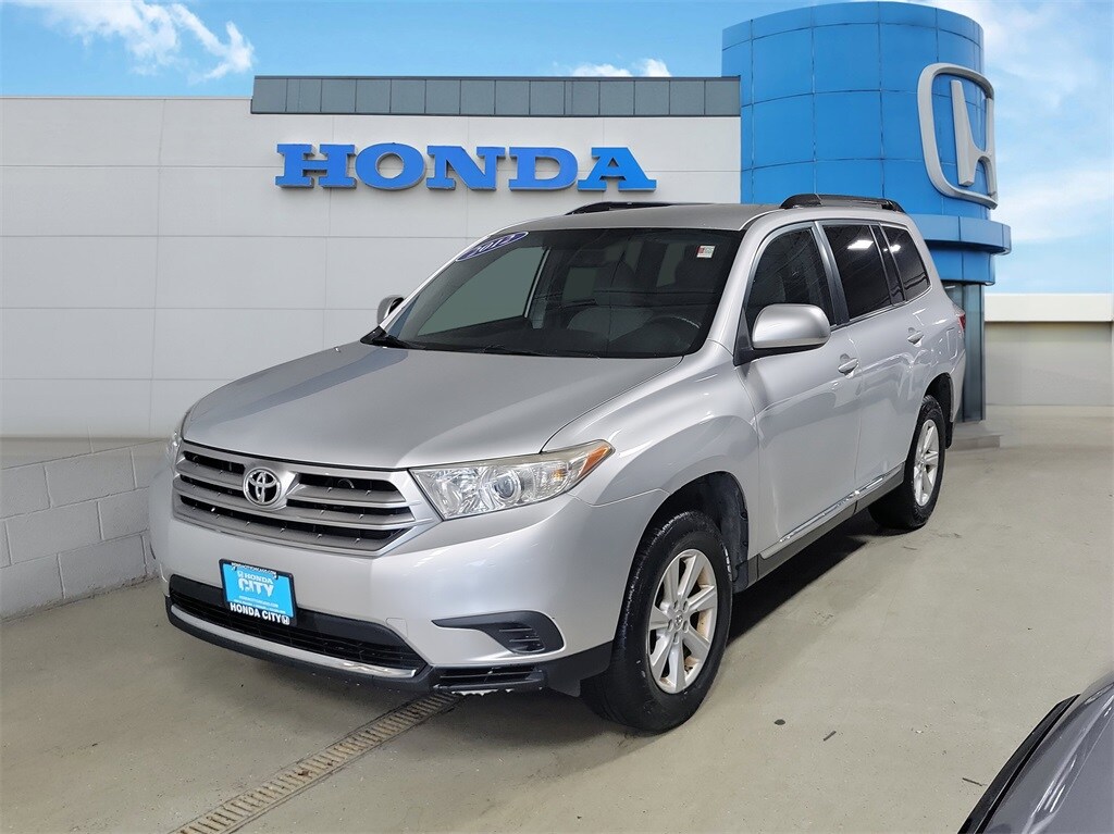 Used 2012 Toyota Highlander SE SUV