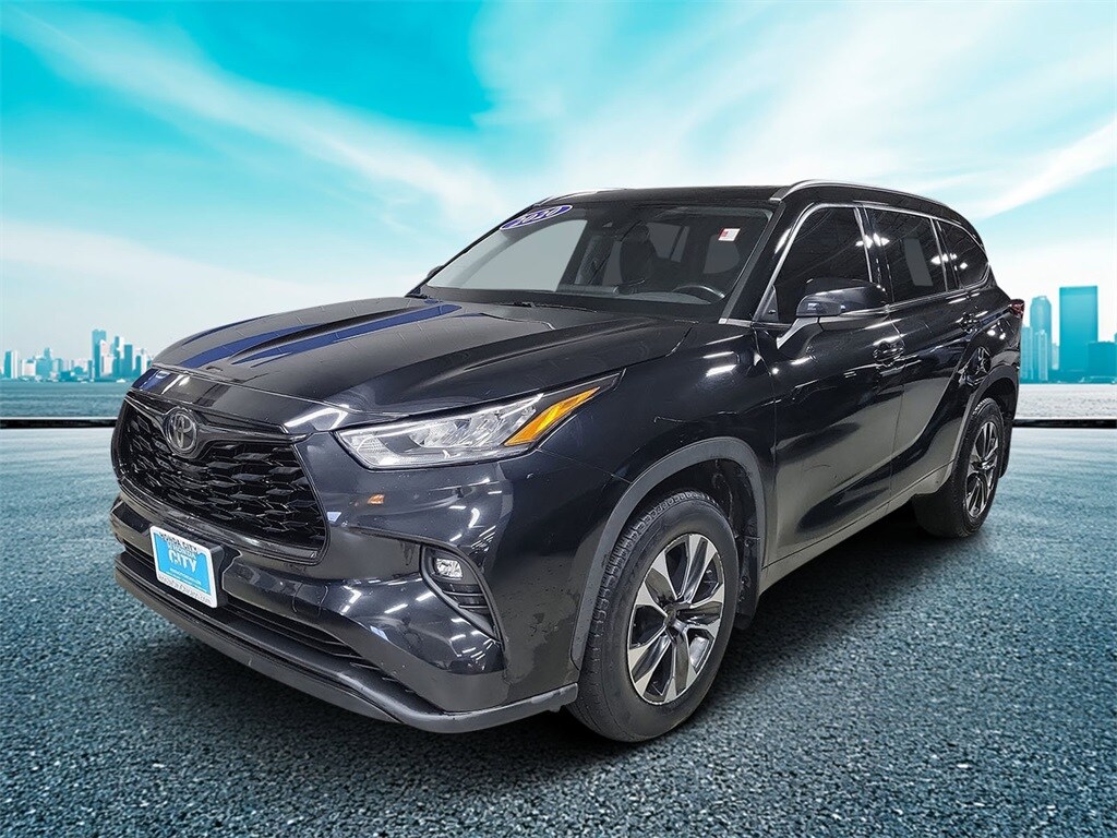 Used 2020 Toyota Highlander XLE SUV