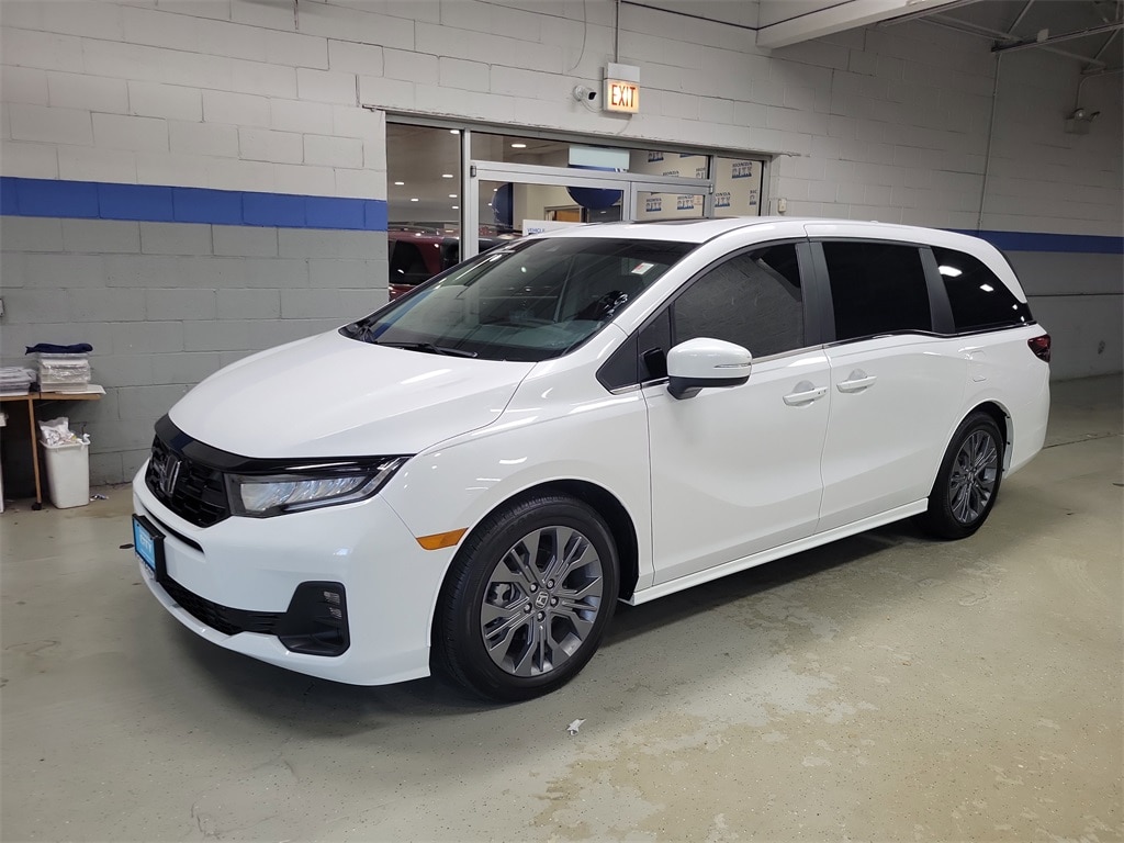 Used 2025 Honda Odyssey Touring Minivan/Van