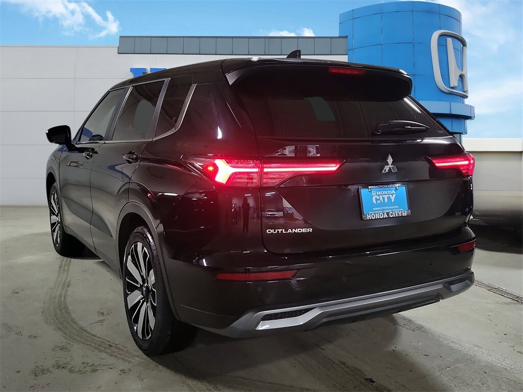 Used 2025 Mitsubishi Outlander SE SUV