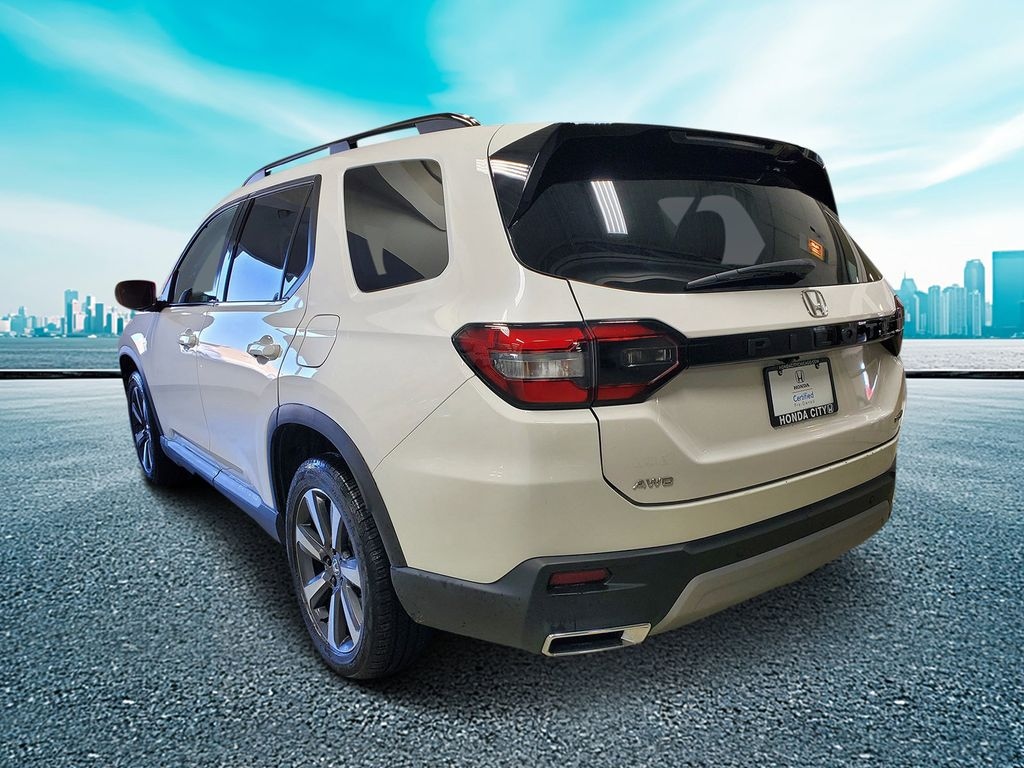 Used 2024 Honda Pilot Touring SUV