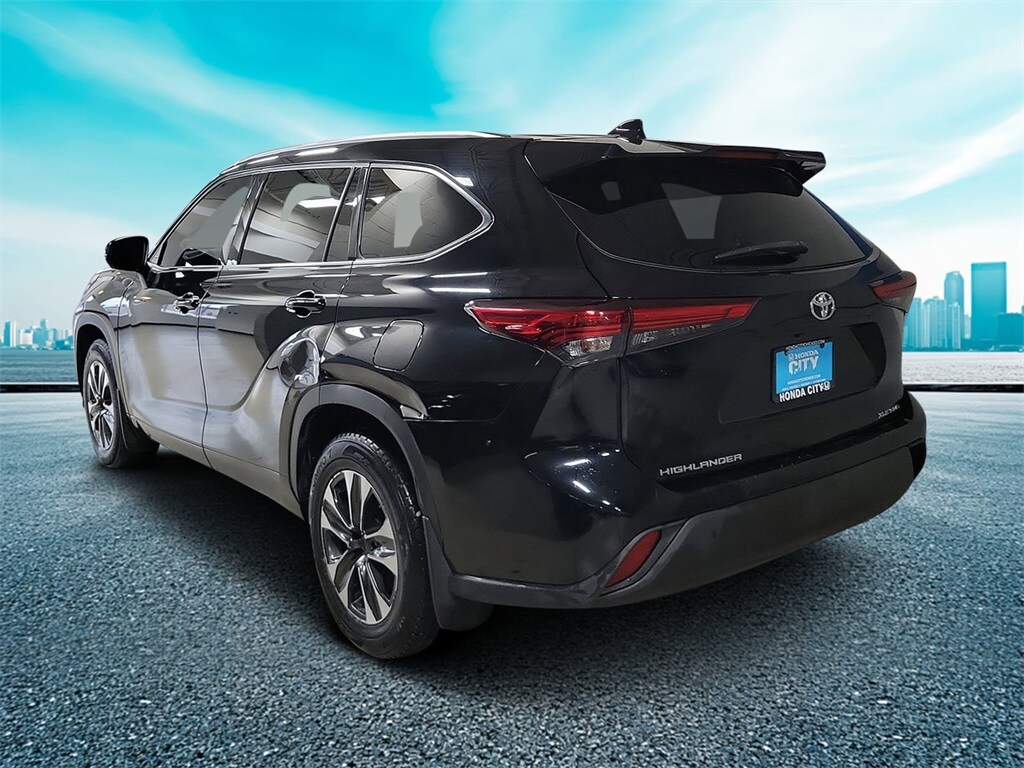 Used 2020 Toyota Highlander XLE SUV