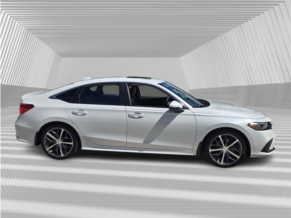 2024 Honda Civic Touring photo 2