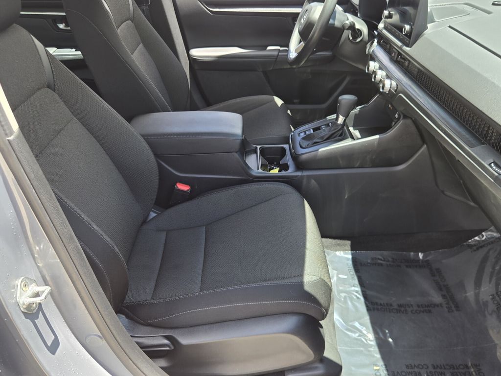 2023 Honda CR-V LX - Photo 16