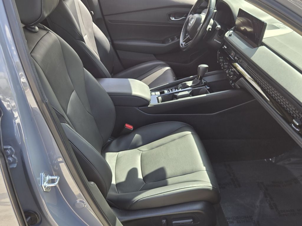 2025 Honda Accord Hybrid EX-L - Photo 17