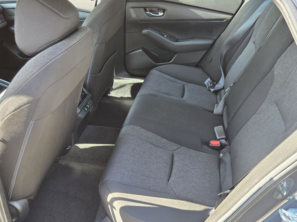 2025 Honda Accord LX - Photo 11