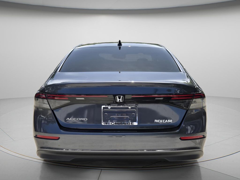 2025 Honda Accord SE - Photo 6