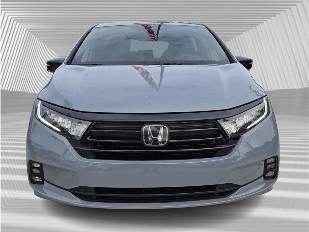 2023 Honda Odyssey Sport photo 3