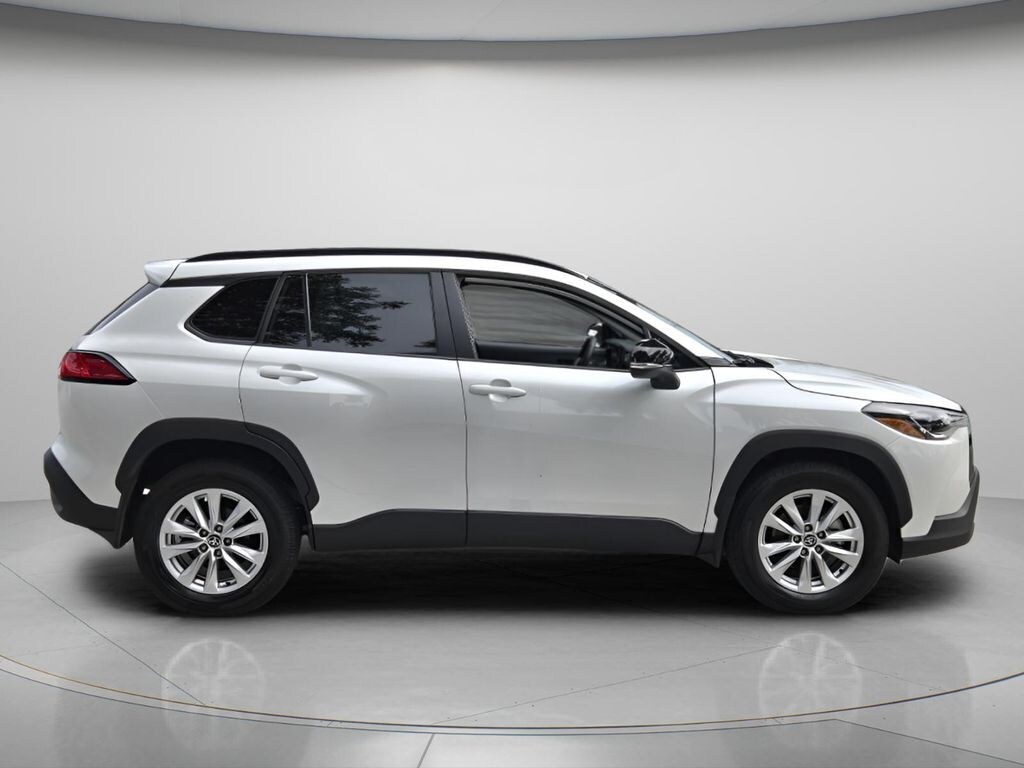 Used 2025 Toyota Corolla Cross LE SUV