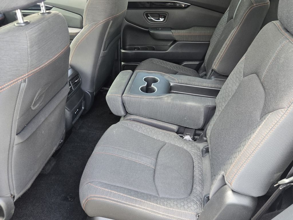 2025 Honda Pilot Sport - Photo 11