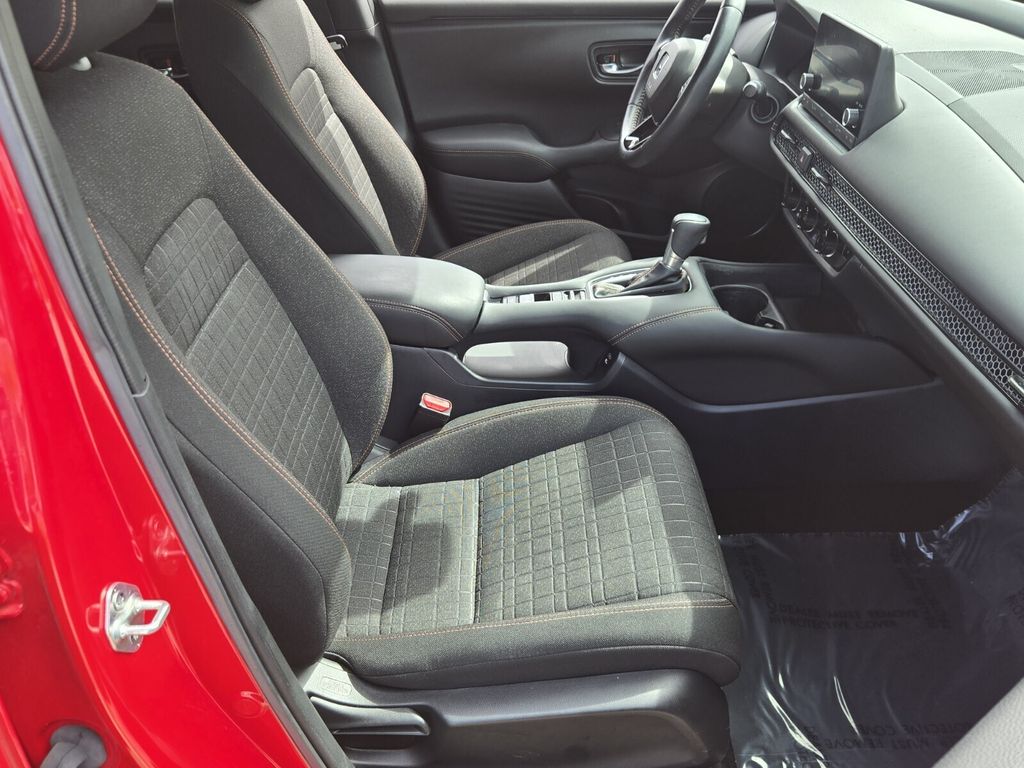 2025 Honda HR-V Sport - Photo 16