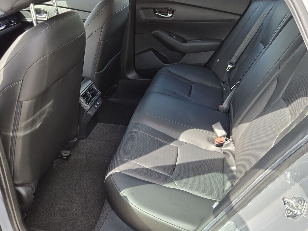 2025 Honda Accord Hybrid EX-L - Photo 11