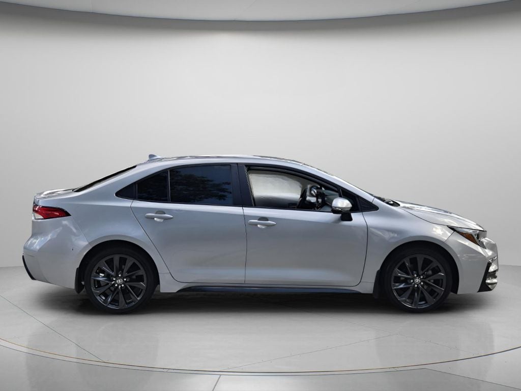 Used 2025 Toyota Corolla SE Sedan