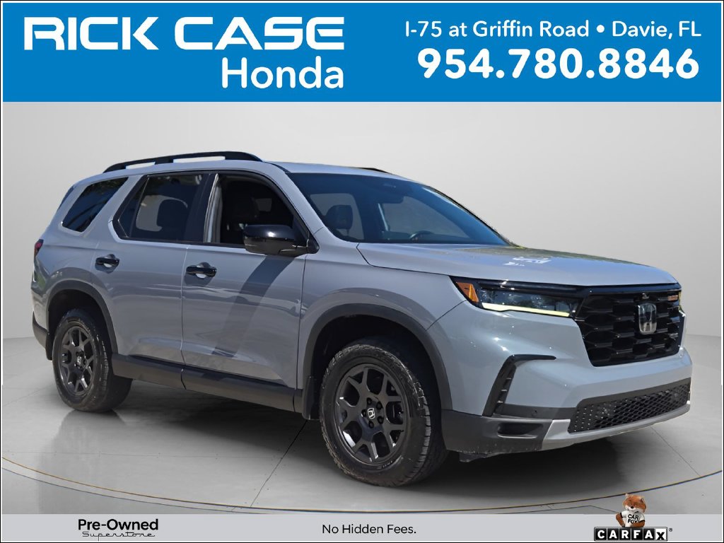 Used 2025 Honda Pilot TrailSport SUV
