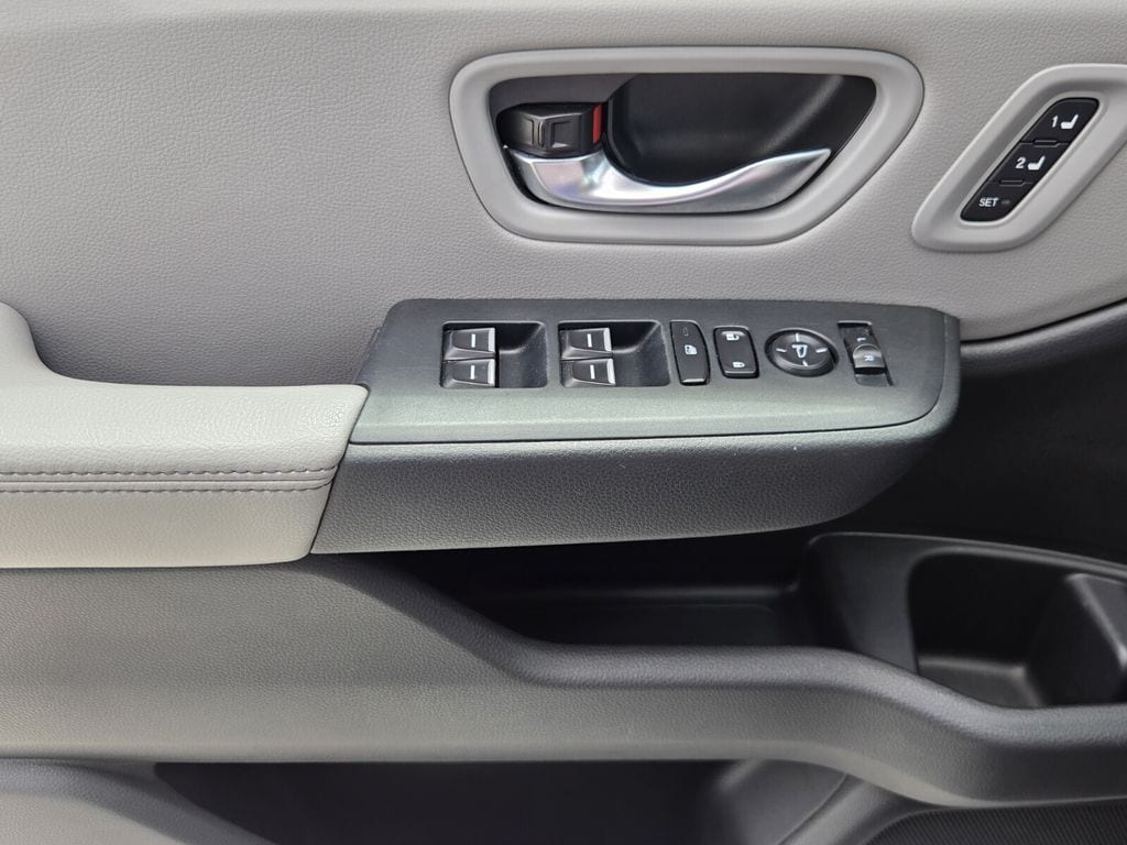 2025 Honda Pilot Touring - Photo 26
