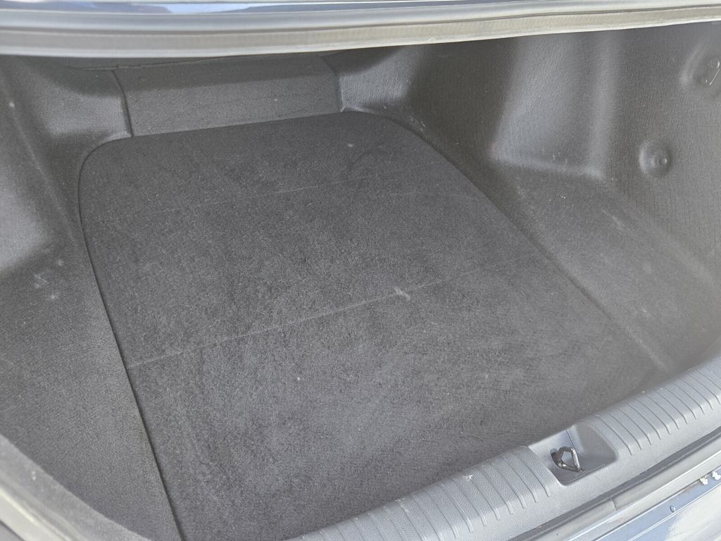 2024 Honda Accord LX - Photo 13