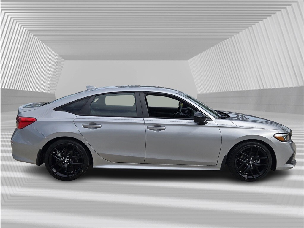 2024 Honda Civic Sport photo 2