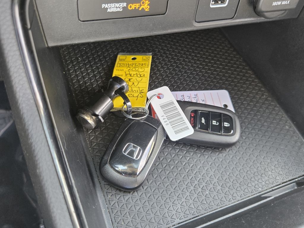 2025 Honda CR-V LX - Photo 17