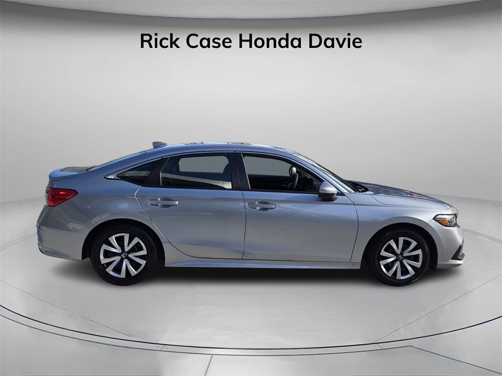 2023 Honda Civic LX photo 2