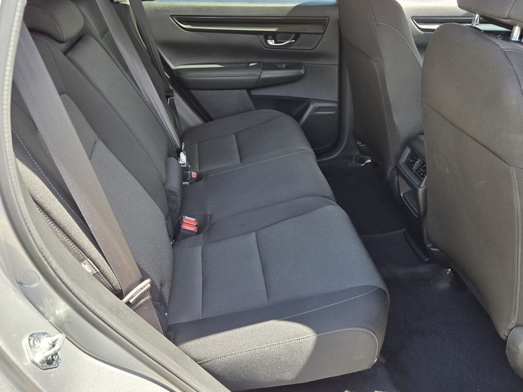2025 Honda CR-V LX - Photo 15