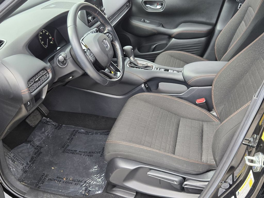 2025 Honda HR-V Sport - Photo 10
