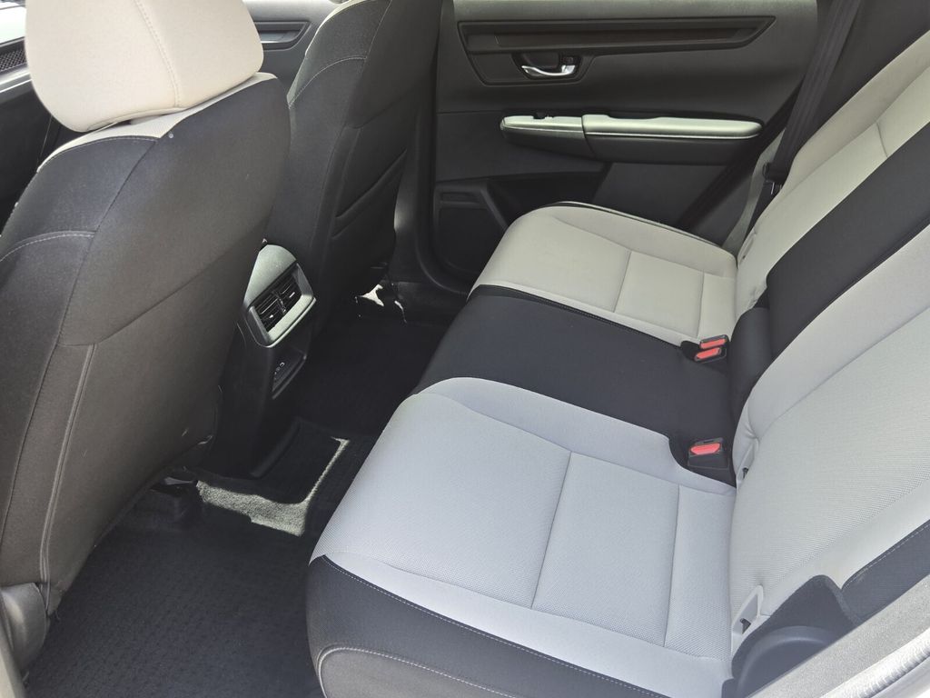 2025 Honda CR-V EX - Photo 11