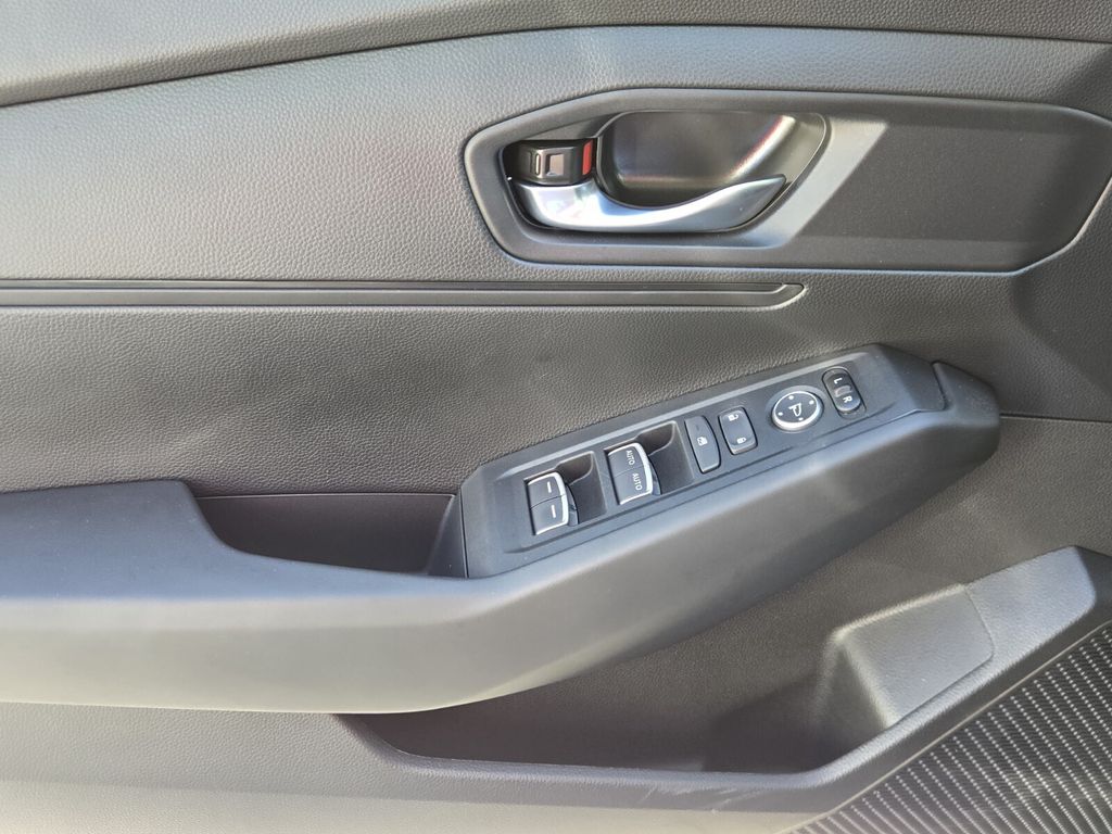 2025 Honda Accord LX - Photo 27