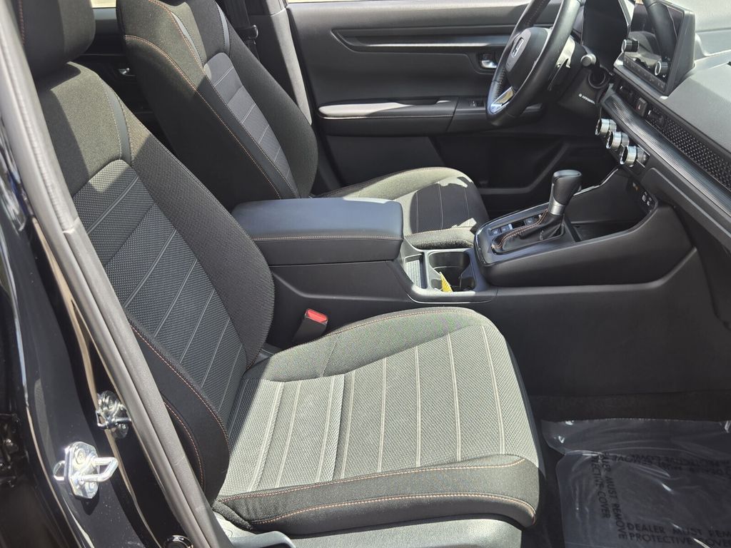 2025 Honda CR-V Sport - Photo 17