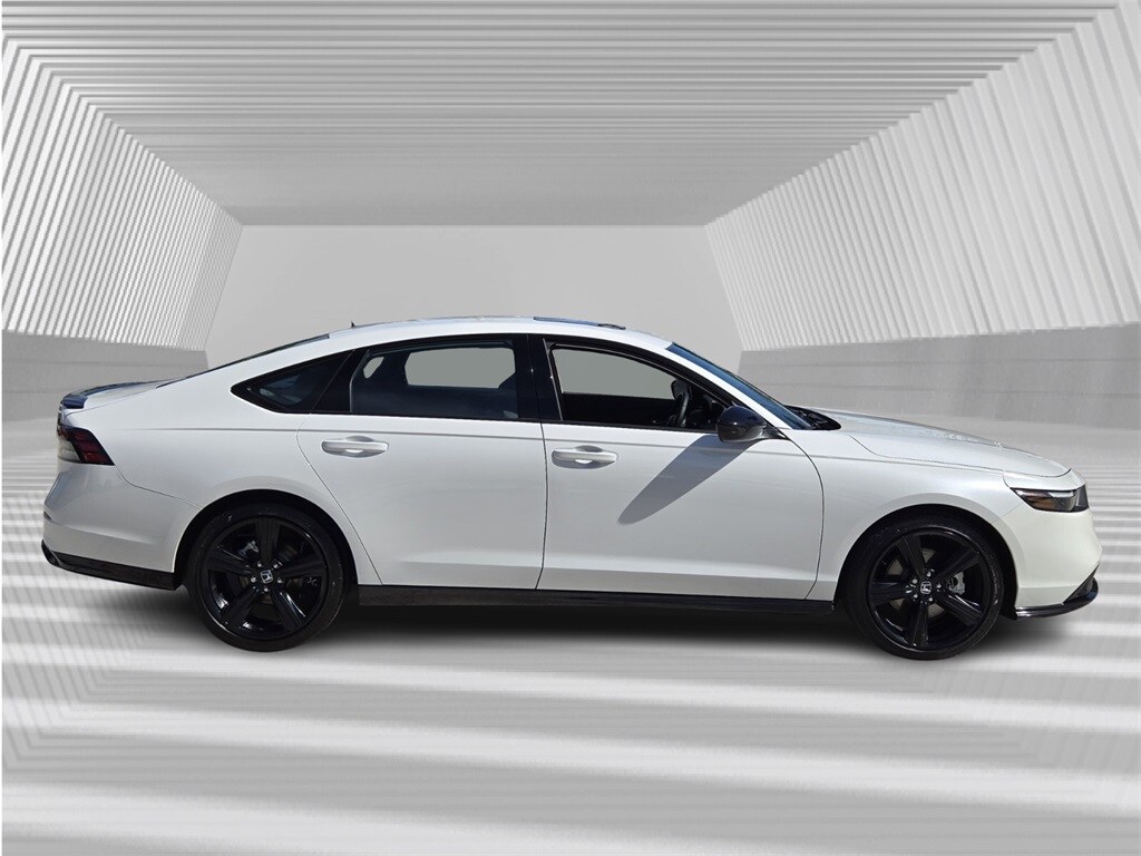 2025 Honda Accord Hybrid Sport-L photo 2