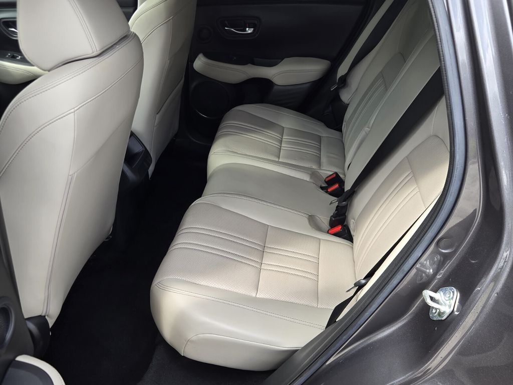 2025 Honda HR-V EX-L - Photo 11