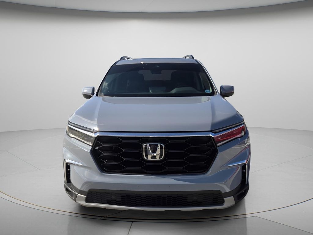 Used 2025 Honda Pilot Touring SUV