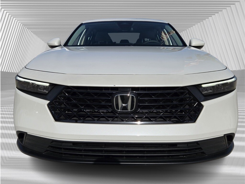 2023 Honda Accord LX photo 3