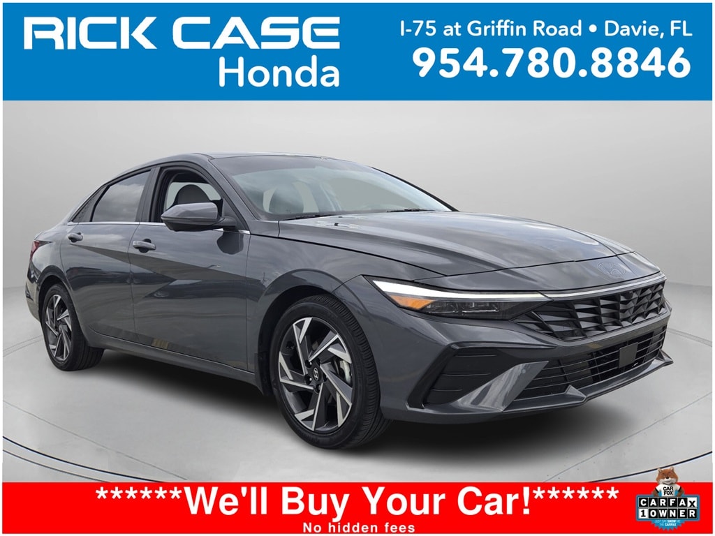 2024 Hyundai Elantra Limited's photo