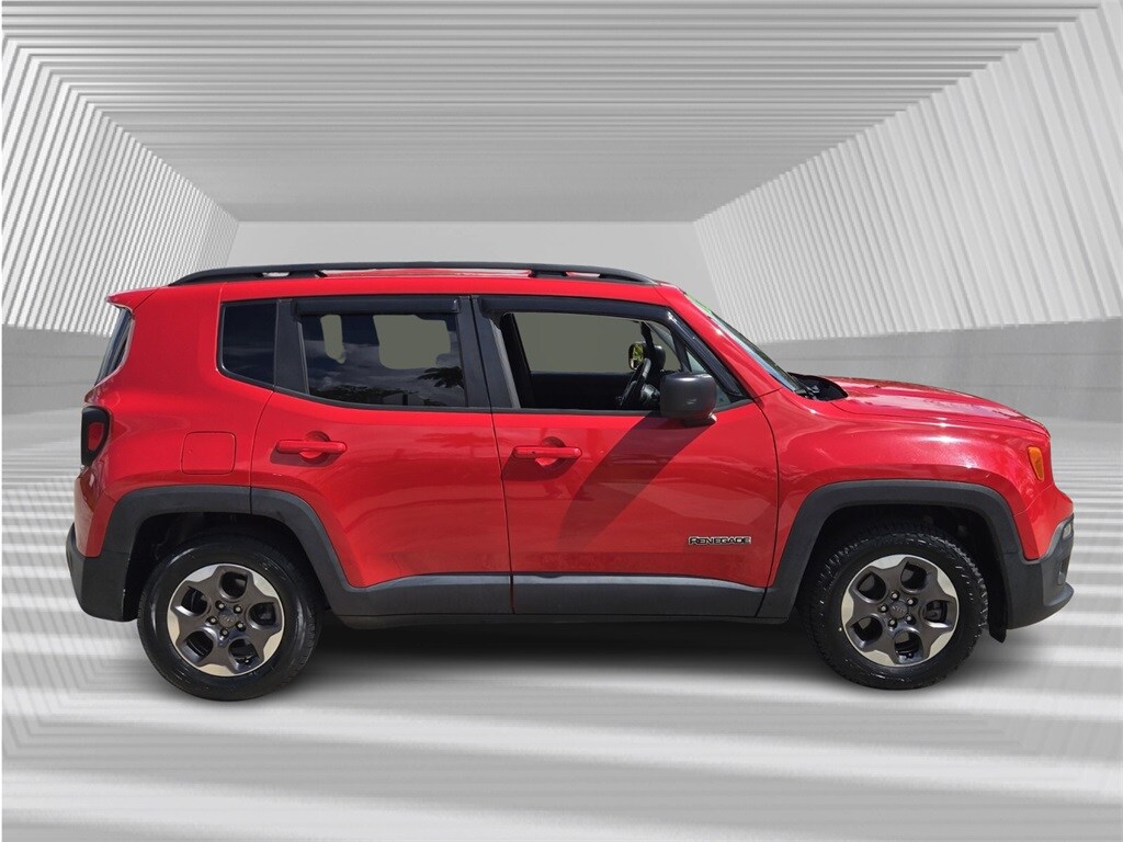 2017 Jeep Renegade Sport photo 2