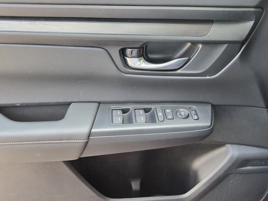 2024 Honda CR-V LX - Photo 25
