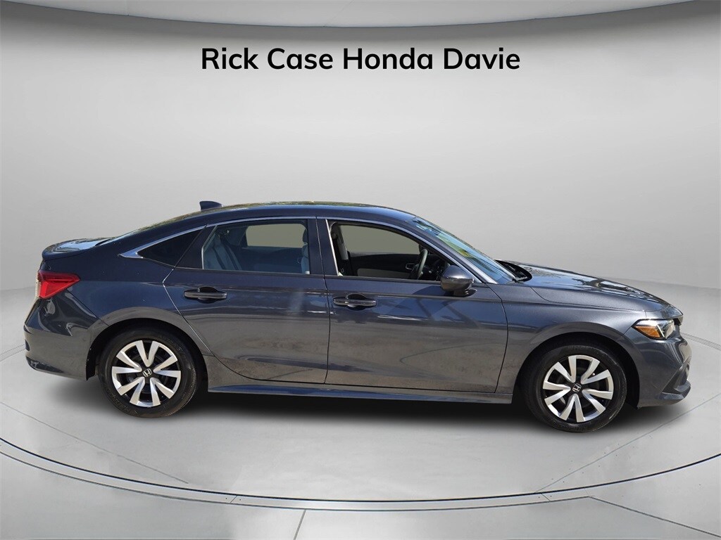 2024 Honda Civic LX photo 2